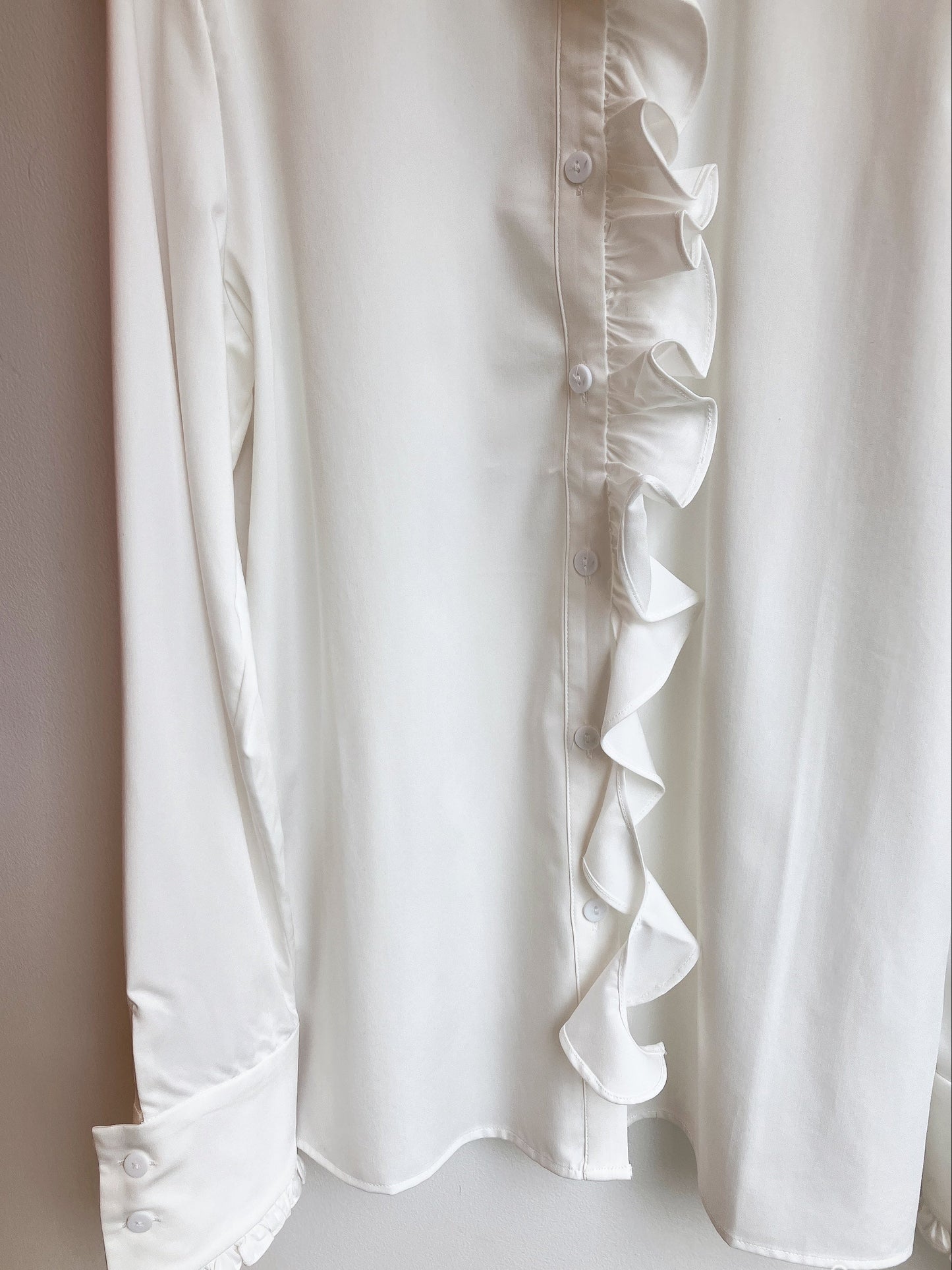 【212Bleecker Luxe】Lily Floral Lace Flare-Sleeve Top White/ラッフルハイネックブラウス
