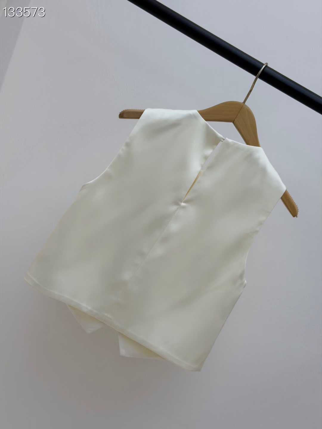 【212Bleecker Luxe】Clara Bow Vest Top(クララ・ボウベストトップ)