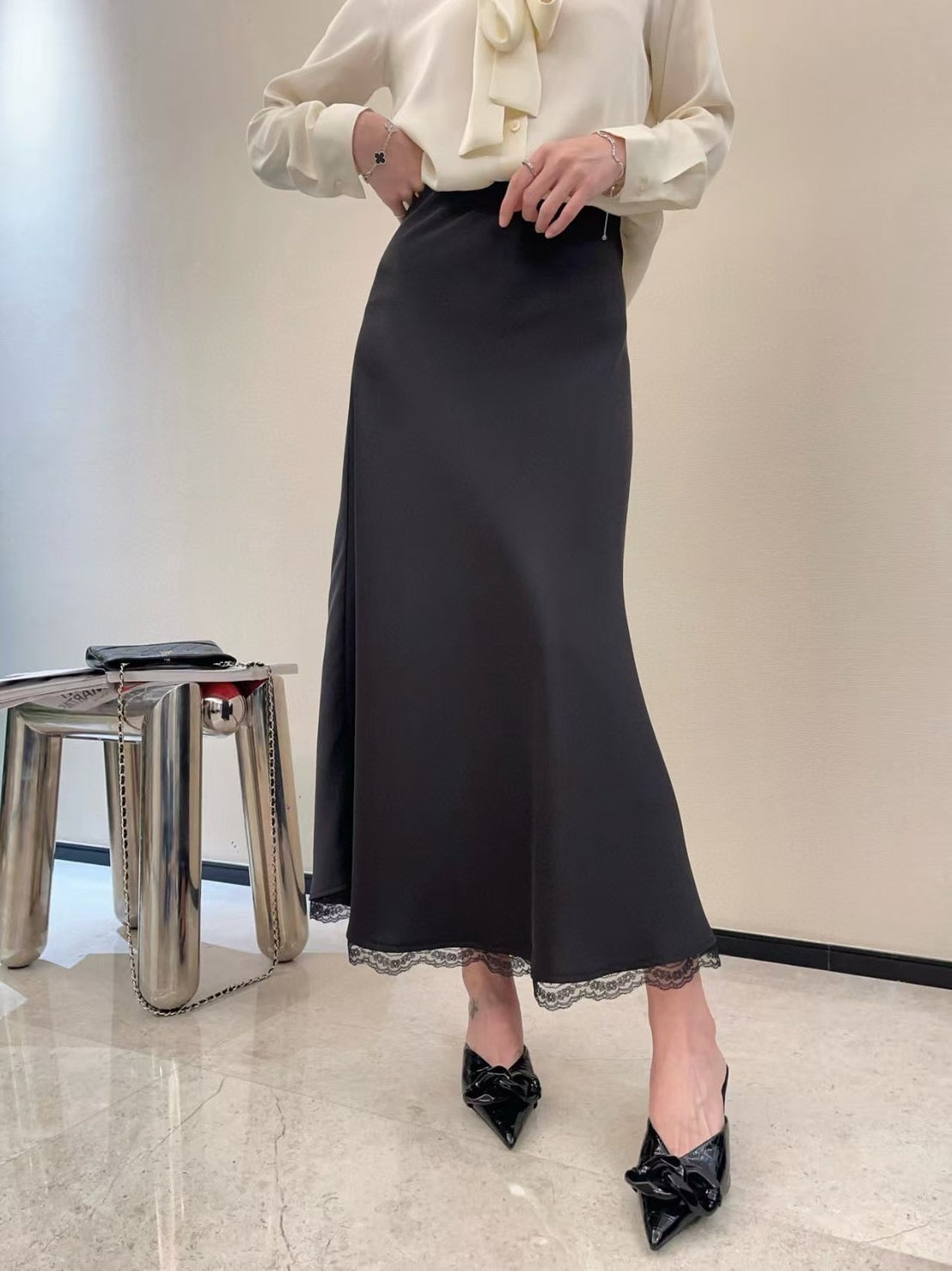 【212bleecker】Lace Trim Satin Midi Skirt