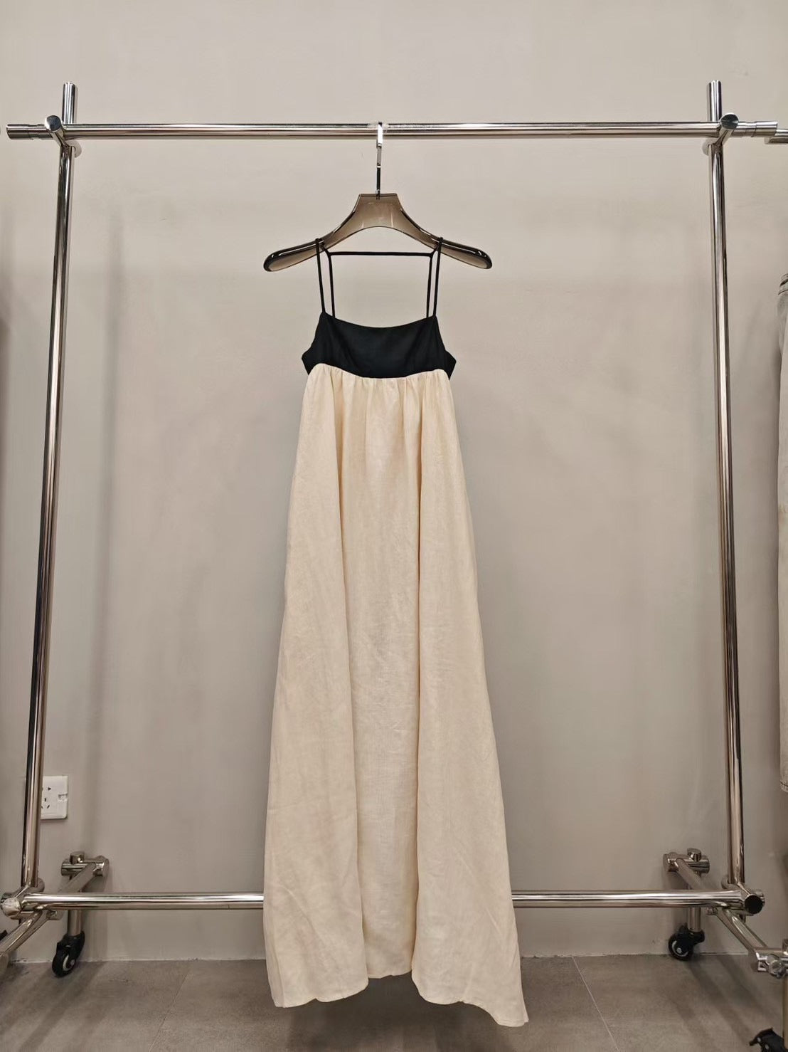 【212bleecker】Two-Tone Spaghetti Strap Maxi Dress