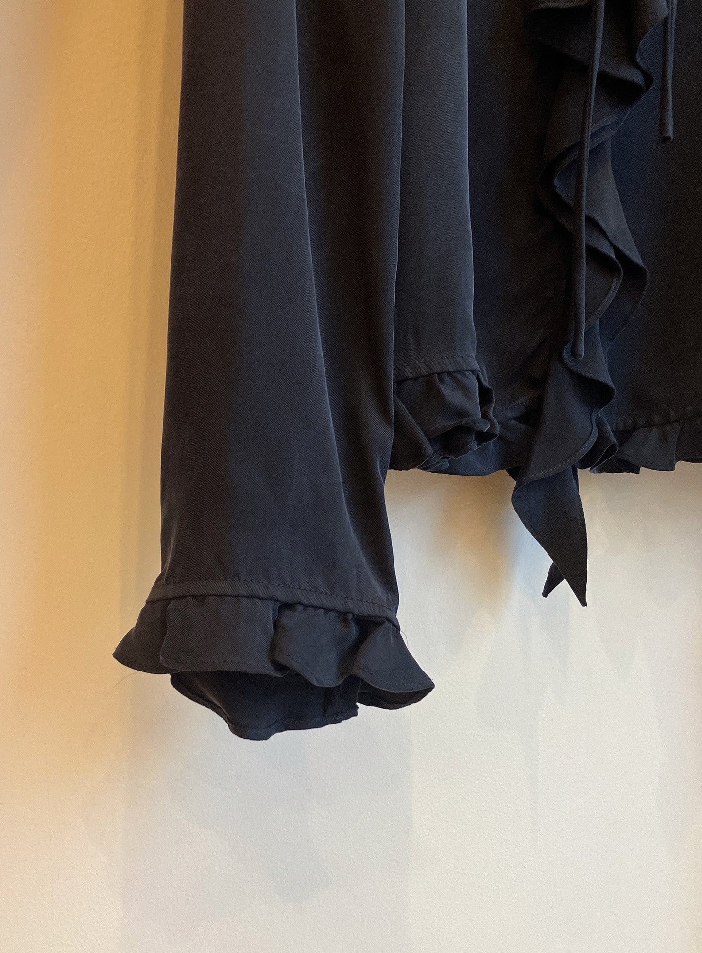 【212bleecker】 Lemon black hingy blouse/ラッフルリボンブラウス