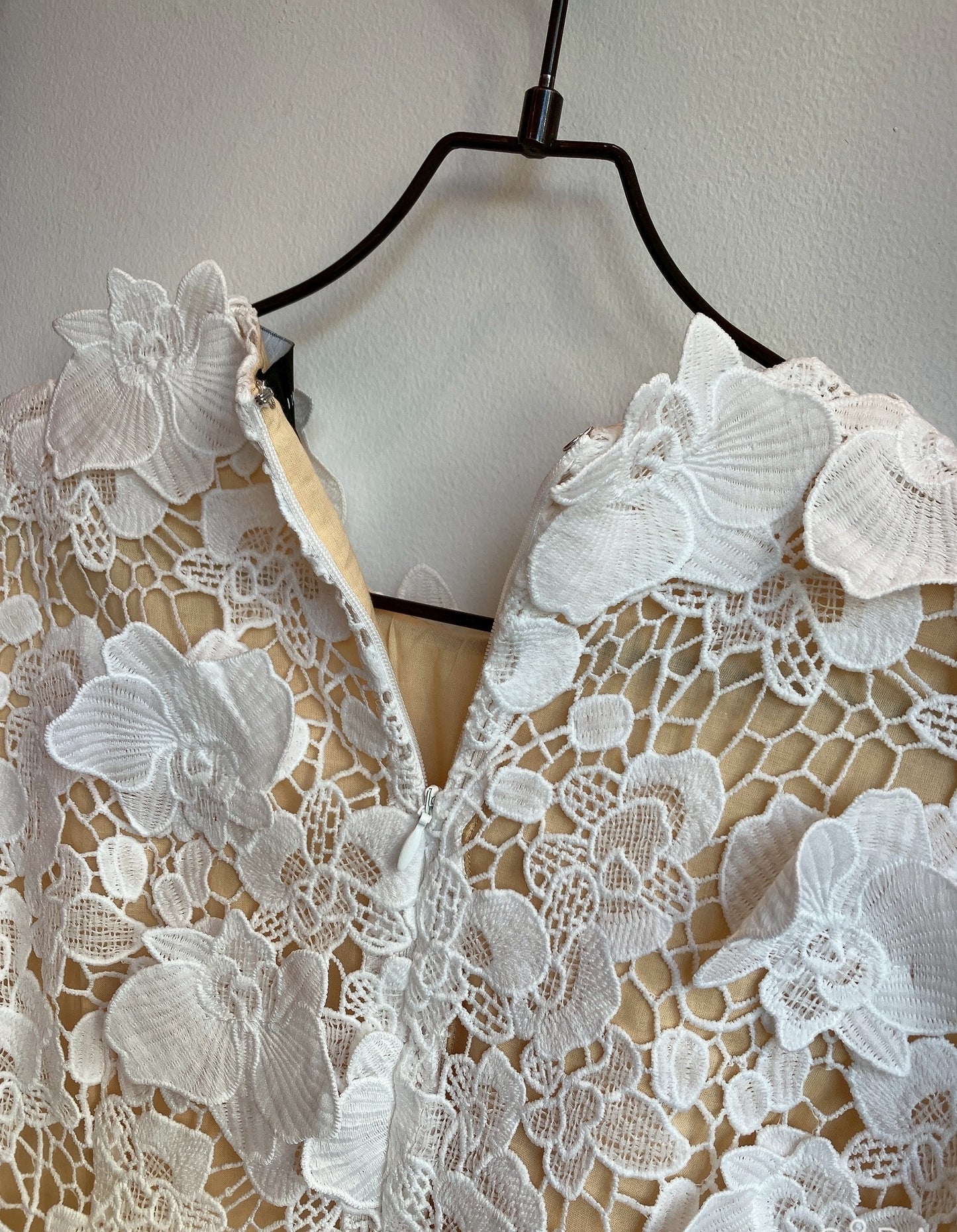 【212Bleecker Luxe】Isabelle Floral Lace Blouse(イザベル・フローラルレース・ブラウス)