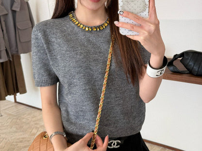 【212Bleecker Luxe】Elena Jewel Neck Knit Top（エレナ・ジュエルネック ニットトップ）