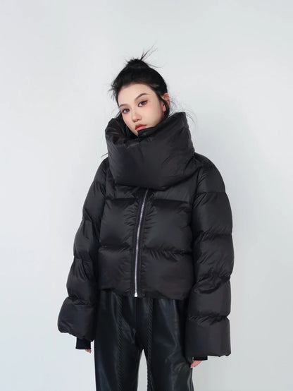 【212Bleecker Luxe】Alexis Sculptural Short Down Jacket（アレクシス スカルプチュラル ショートダウンジャケット）