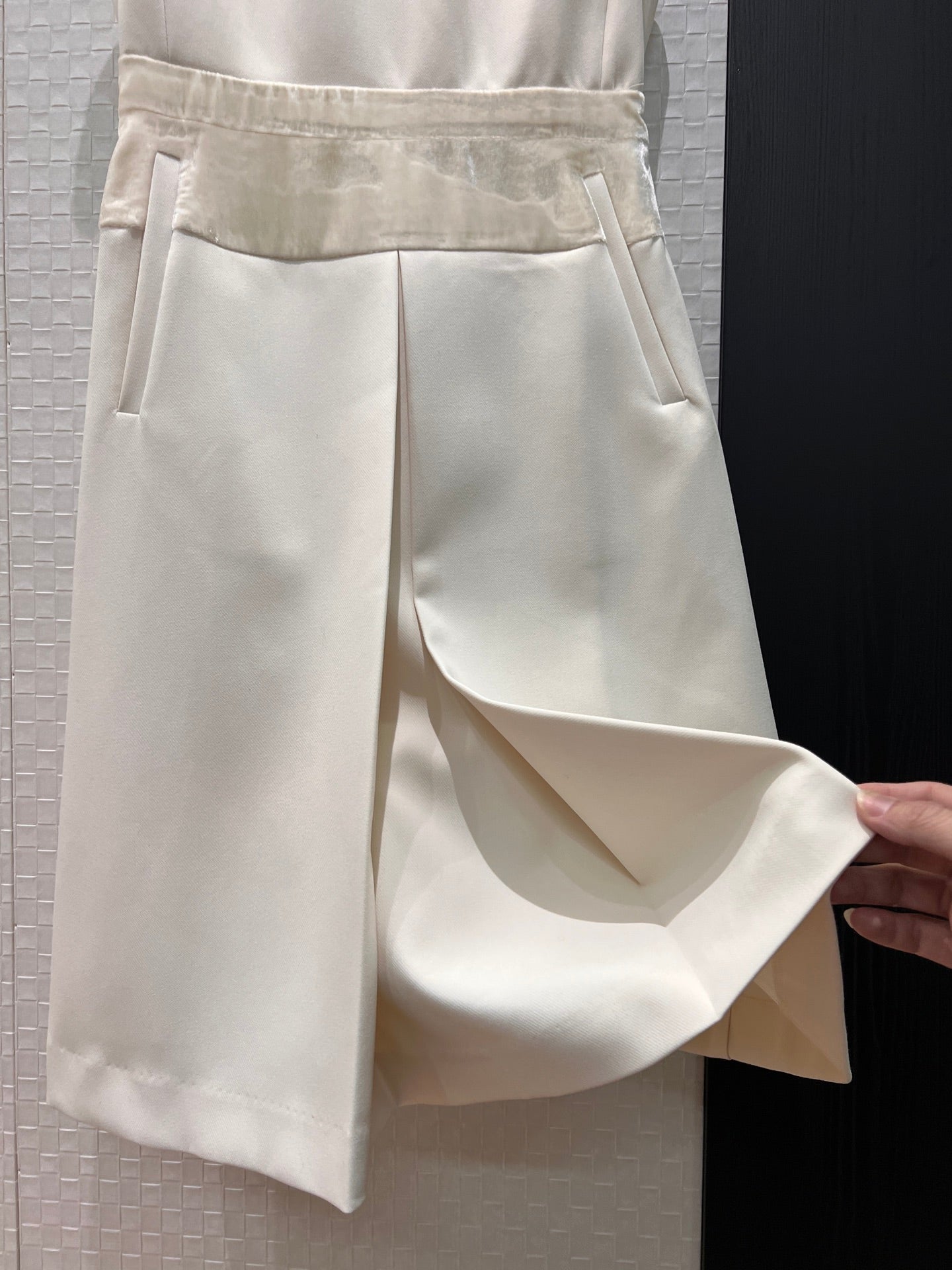 【212Bleecker Luxe】Eleanor Velvet Waist Dress（エレノア ベルベット ウエスト ドレス）