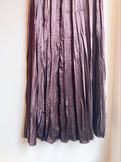 【212Bleecker Luxe】Lily Pleated Skirt／サテンプリーツスカート