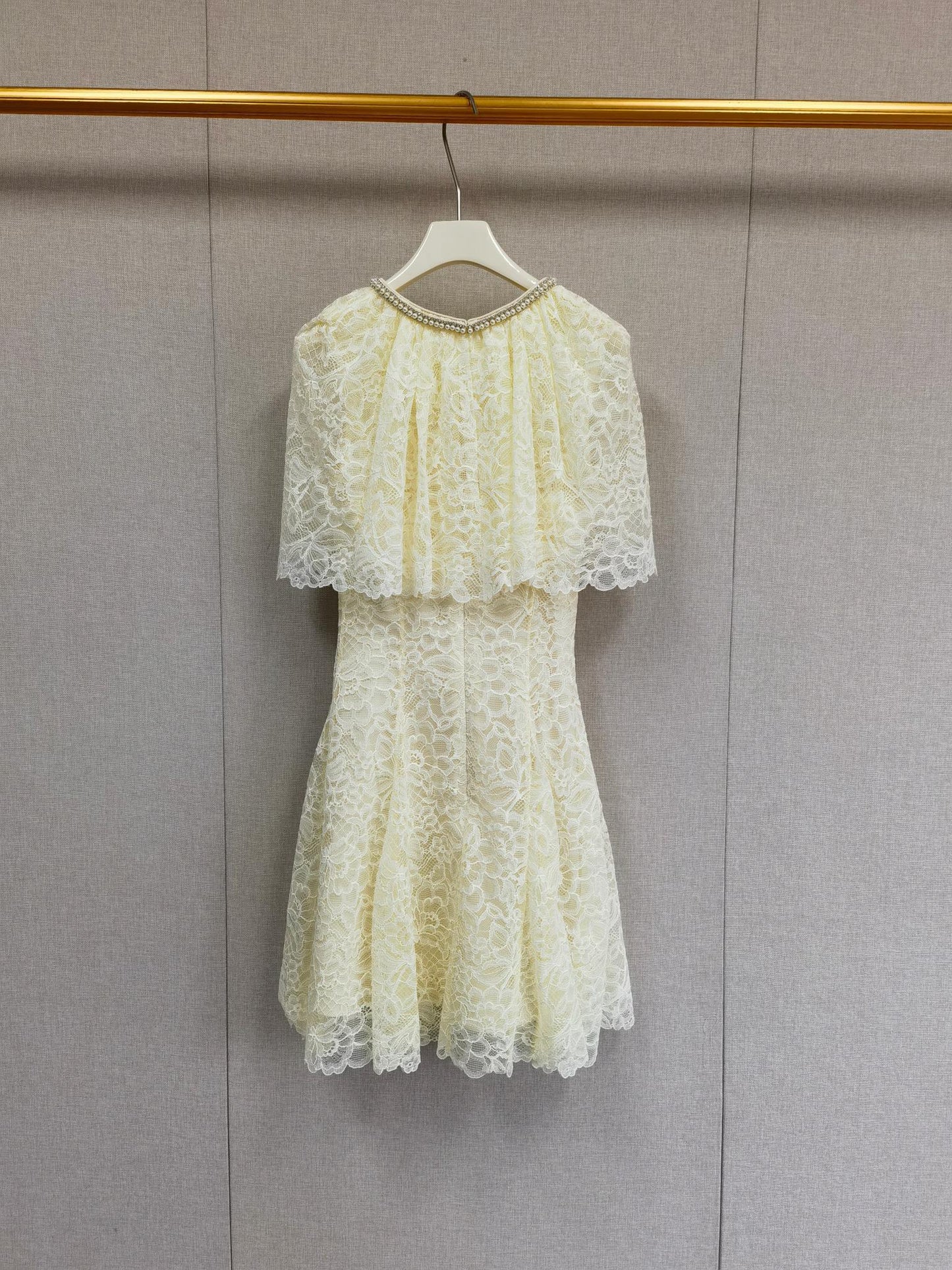 【212Bleecker Luxe】Lumière Lace Cape Dress（ルミエール レース ケープドレス）
