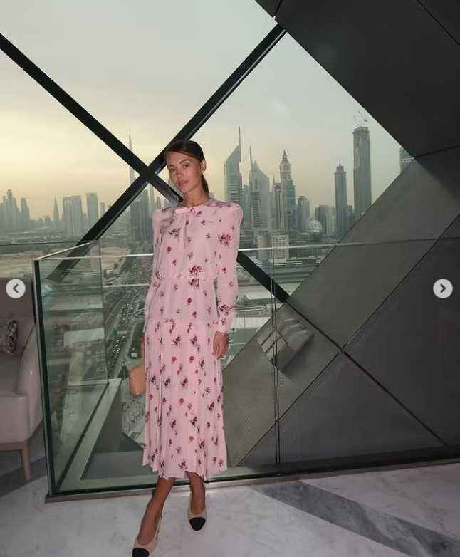 Elise Pink Floral Pleated Dress（エリス・ピンクフローラル・プリーツドレス）