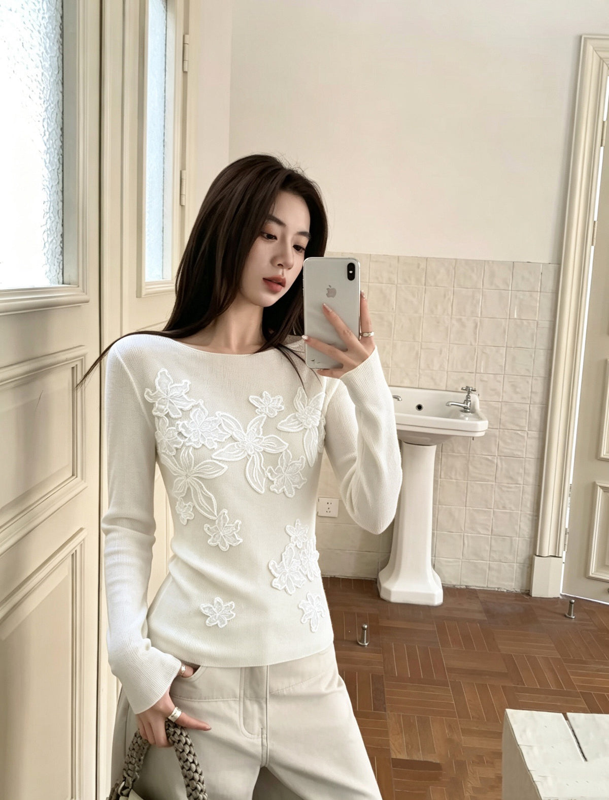 【212Bleecker Luxe】Solène Floral Embroidery Knit  （ソレーヌ・フローラルエンブロイダリーニット）