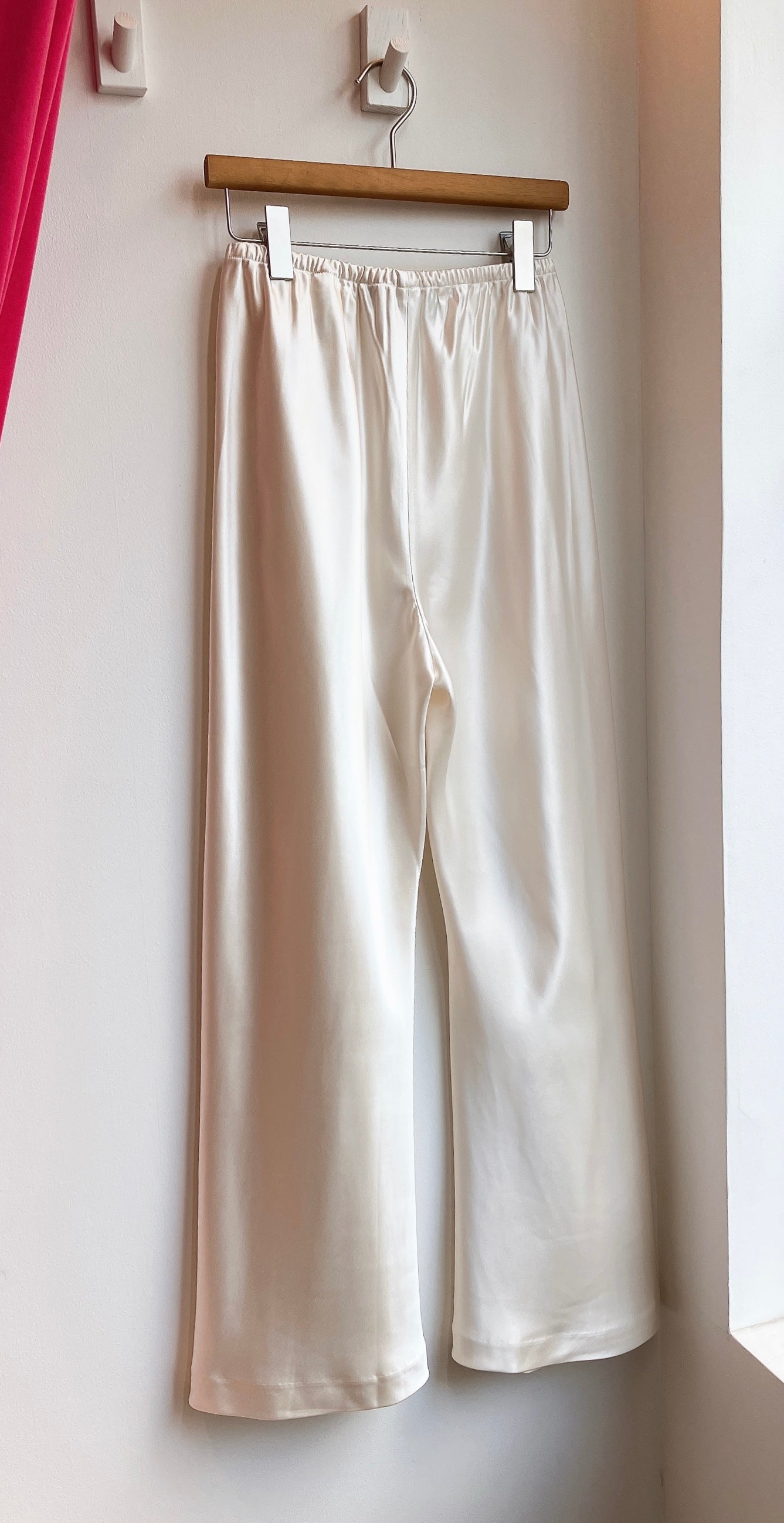 【212Bleecker Luxe】Evelina Satin Flow Pants（エヴェリナ・サテン・フロー・パンツ）