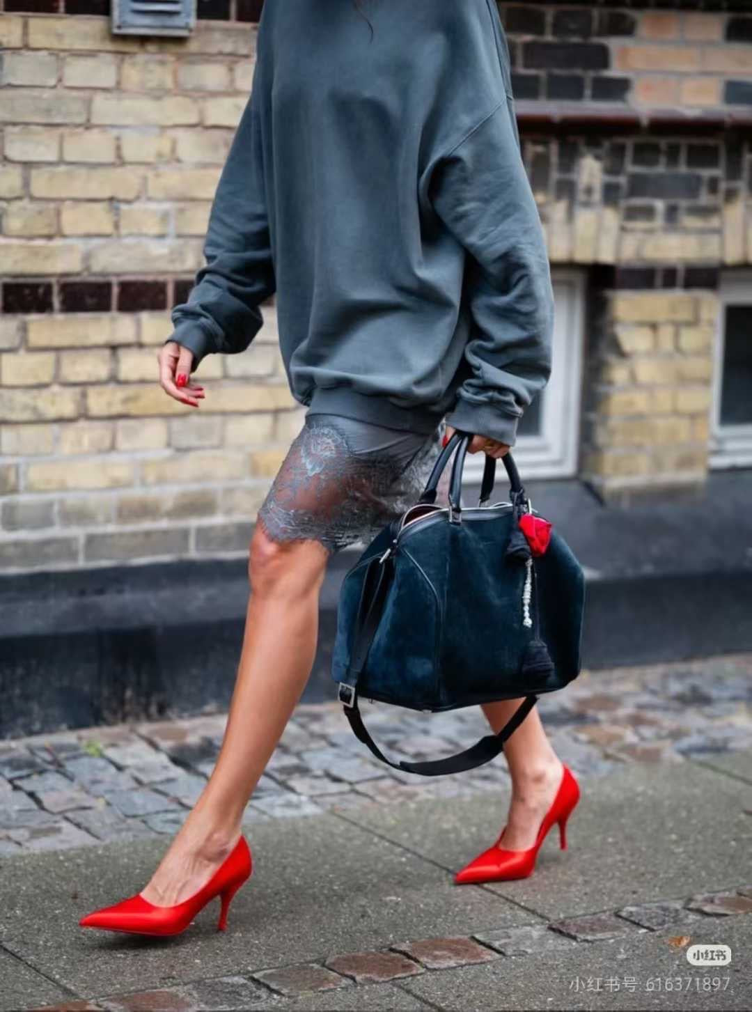 【212Bleecker Luxe】Alma Logo Sweat Top