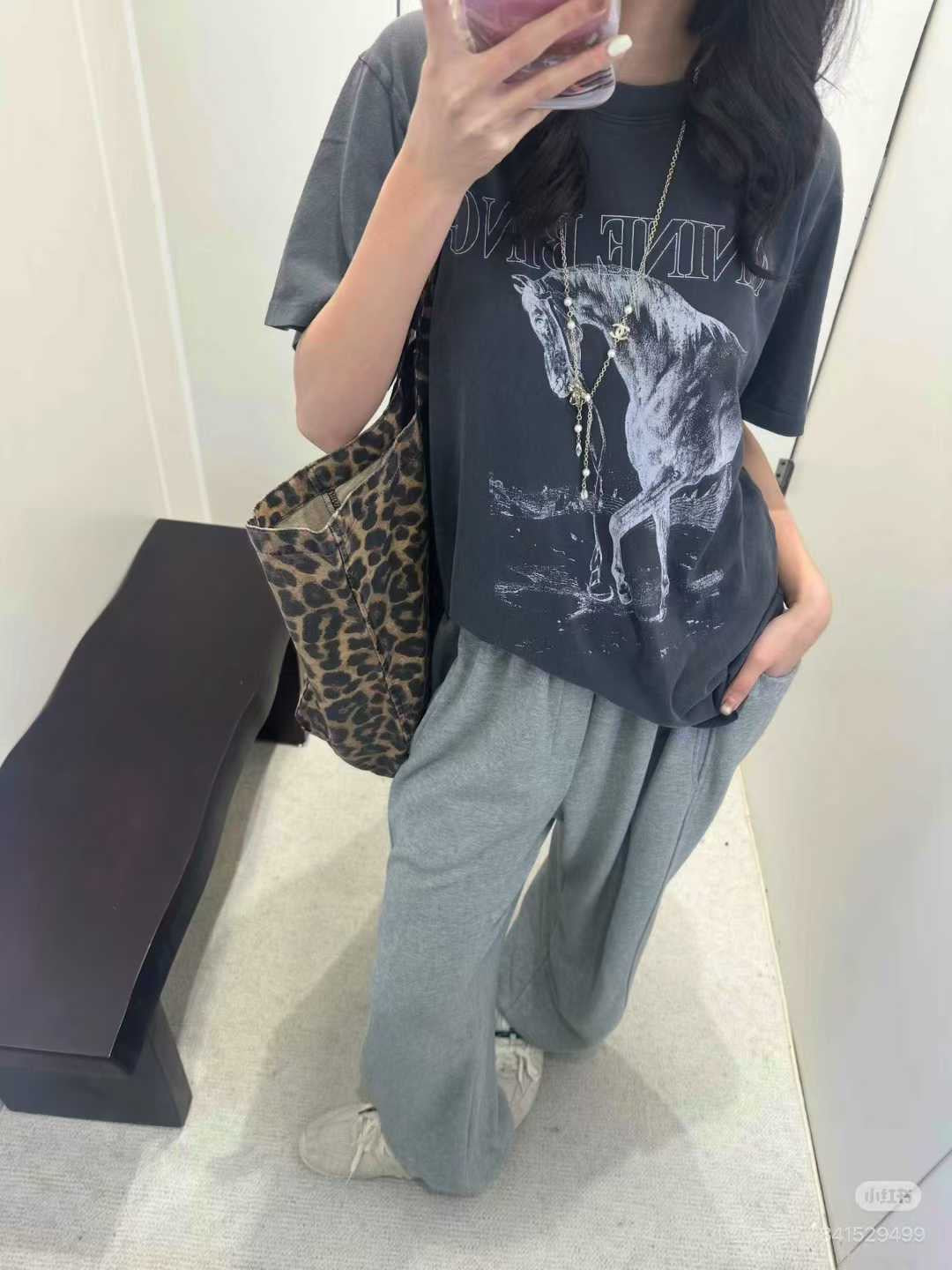 【212Bleecker Luxe】Ivy Horse Graphic Tee （アイヴィー ホース グラフィック ティー）