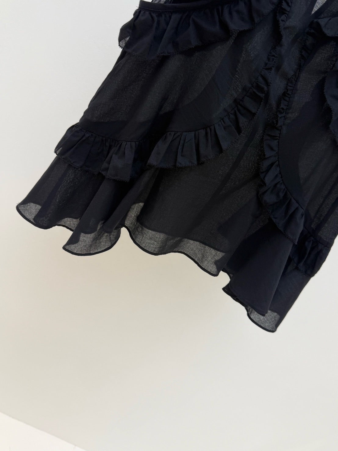 【212Bleecker Luxe】Vera Sheer Ruffle Top（ヴェラ シアー ラッフル トップ）