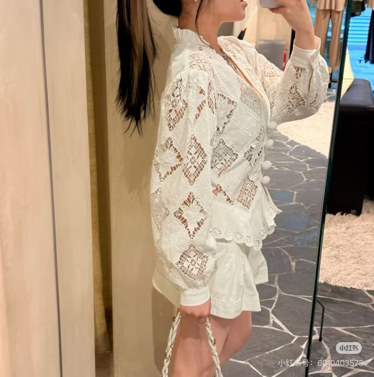 【212Bleecker Luxe】Apolline Lace Peplum Blouse （アポリーヌ・レースペプラムブラウス）